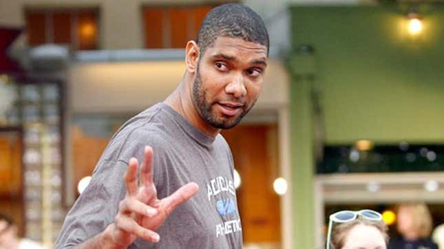 Image for article titled Tim Duncan Forwards Story About Particle Accelerator To Spurs Teammates