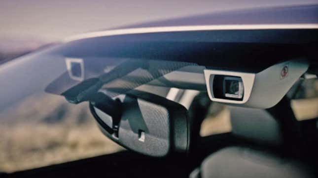 Imagen para el artículo titulado Elon Musk tenía razón: Lidar podría ser reemplazado por cámaras baratas en los coches autónomos, según un estudio