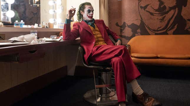 Joaquin Phoenix plays Joker in Joker. 