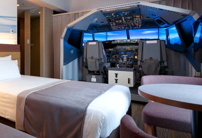 Image for article titled Enormous Flight Simulator Installed In Tokyo Hotel