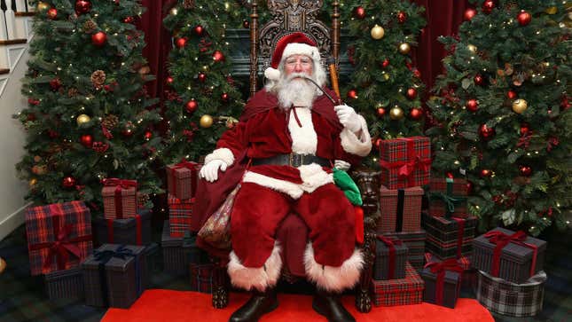 Image for article titled Damn, Even Santa Claus Has Covid-19