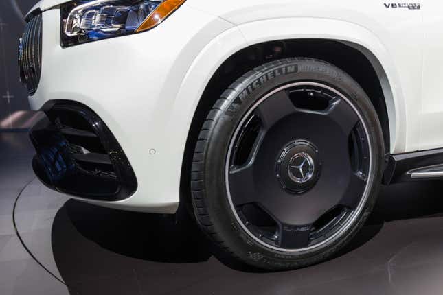 Image for article titled The 2021 Mercedes-AMG GLS 63 Is A 603 Horsepow—Oh My God, Look At Those Wheels
