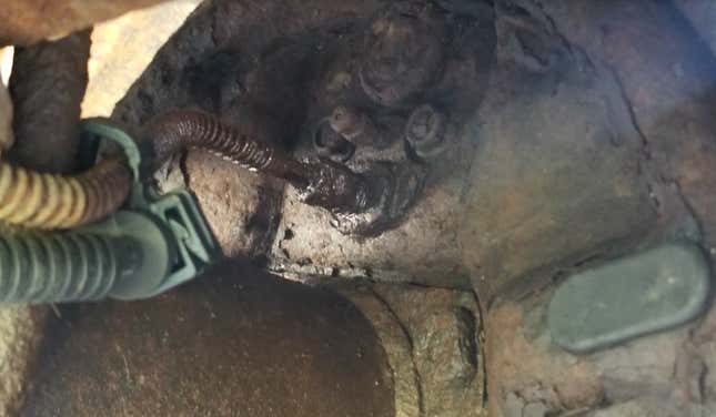 Image for article titled This Seemingly Beautiful Jeep Cherokee Is A Nightmare Example Of Why Mandatory Safety Inspections Make Sense