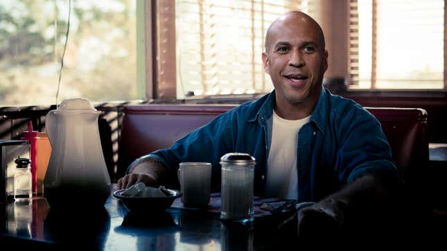 Image for article titled Cory Booker Drops Out Of 2020 Rat Race After Falling In Love With Small-Town Iowa Life