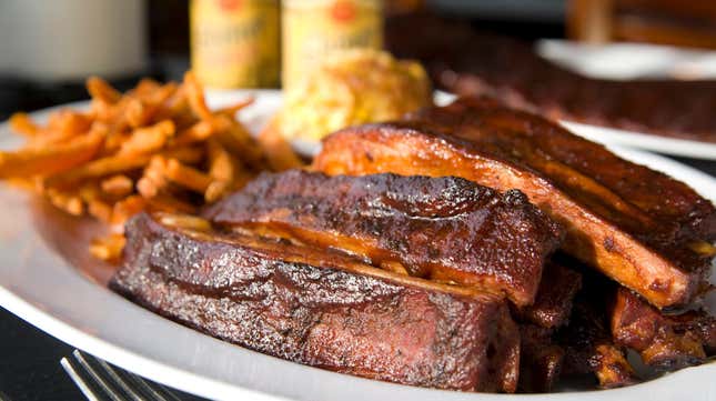Image for article titled A first-timer&#39;s guide to eating barbecue in Kansas City