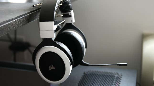 Image for article titled A Wireless Gaming Headset This Cheap Is Hard Not to Like