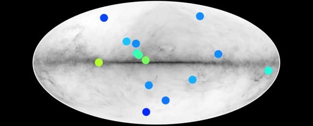 Posición de las 14 fuentes de rayos gamma que podrían tener su origen en antiestrellas.
