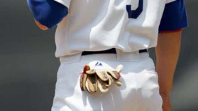 Image for article titled MLB Pickpocket Suspected In Series Of Stolen Batting Gloves