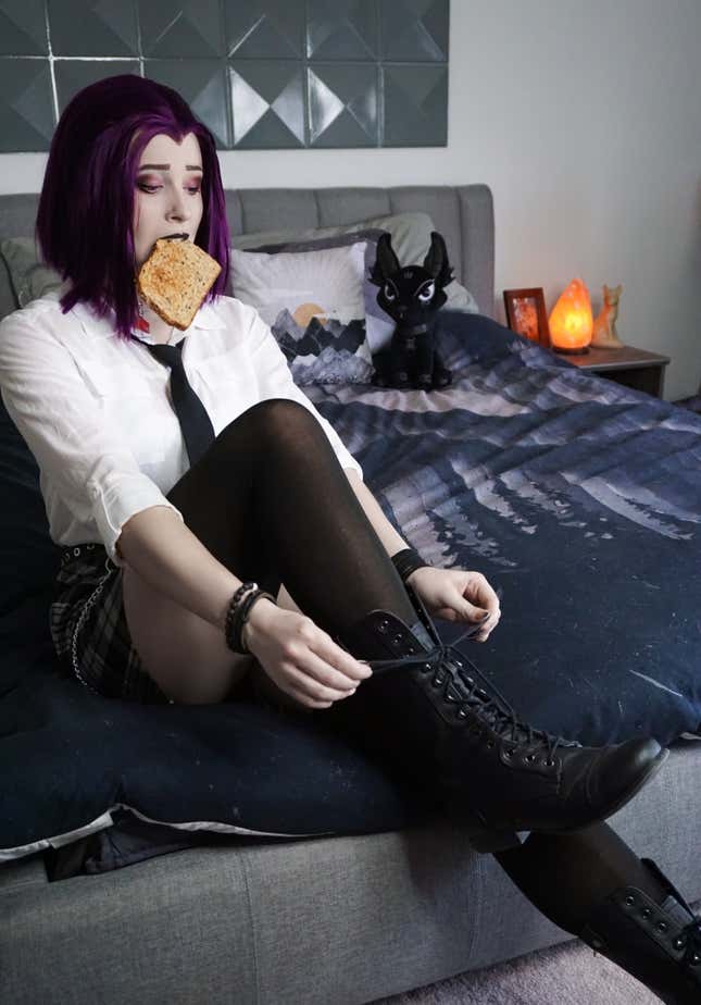Image for article titled Welcome To BreadCon, Where Everyone Is An Anime Character Who Is Late For School
