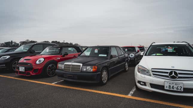 Image for article titled Inside Japan's Biggest Used Car Auction