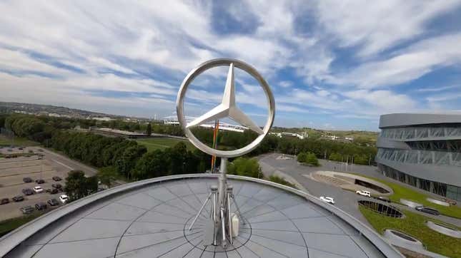 Image for article titled Mercedes-Benz Gives Us A Sweeping Look Inside Of Its Incredible Museum