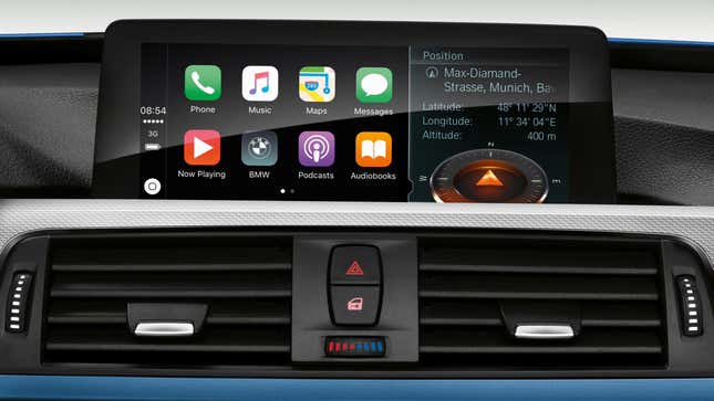 Image for article titled Apple CarPlay Can Be Worse For Your Reaction Time Than Driving Under The Influence: Study