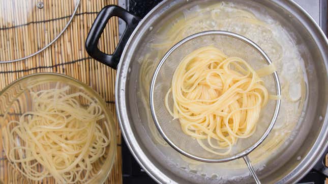 Image for article titled Save That Pasta Water
