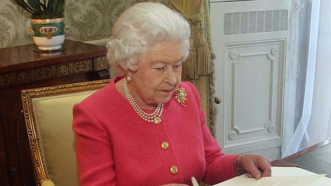 Image for article titled Queen Elizabeth Frantically Trying To Preserve European Alliances By Arranging Great-Grandchildren’s Marriages