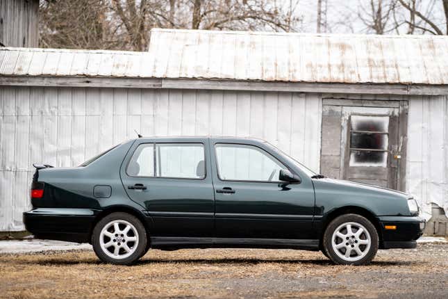 Image for article titled The Volkswagen Jetta GLX VR6 Was Ahead Of Its Time