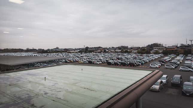 Image for article titled Inside Japan's Biggest Used Car Auction