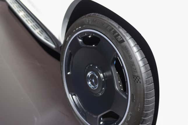 Image for article titled The 2021 Mercedes-AMG GLS 63 Is A 603 Horsepow—Oh My God, Look At Those Wheels