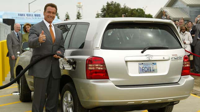 Part of California’s incremental ZEV plans was promoting hydrogen cars, with the Governator filling up a fuel cell Highlander in my hometown back in 2004.