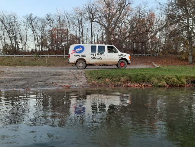 Image for article titled Thieves Stole My Van Then Upgraded It Like A Discount Version Of Overhaulin'