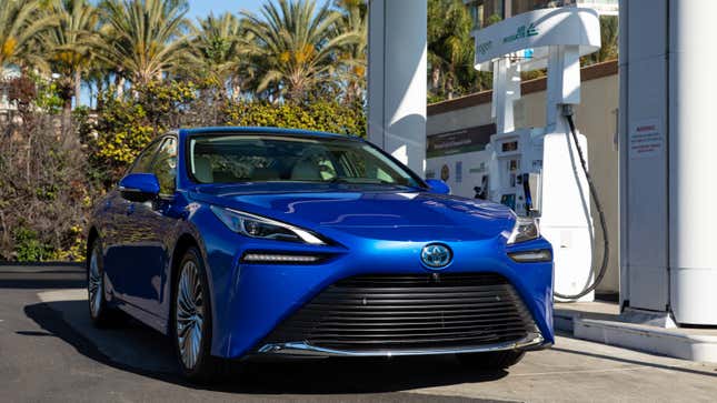 The 2021 Toyota Mirai Will Be Over $9,000 Cheaper Than 2020 Models