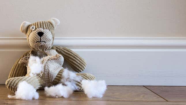 Image for article titled Parents are punching stuffed animals to get their kids to eat