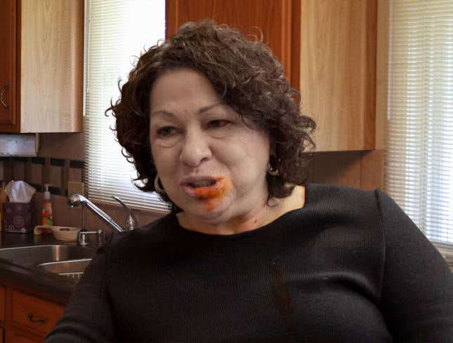Image for article titled Sonia Sotomayor Dies Choking On Chicken Wing