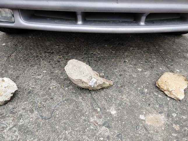 Image for article titled I Just Bought A $600 Diesel Manual Chrysler Minivan But It Has 250,000 Miles And Is Broken In Germany