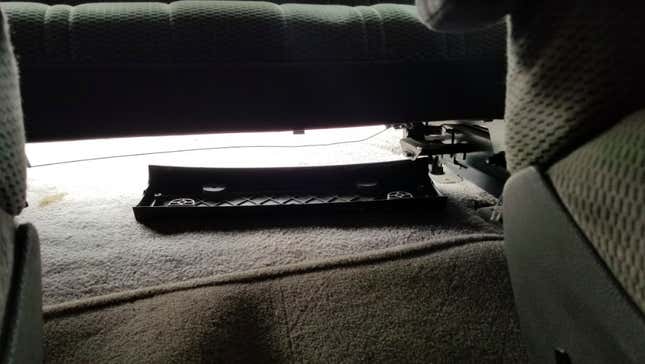 Image for article titled The Quirks That Make My European 250,000 Mile Diesel Manual Chrysler Minivan So Awesome