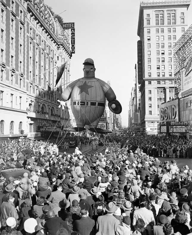 These Old Macy's Thanksgiving Day Parade Floats Will Murder You In Your ...