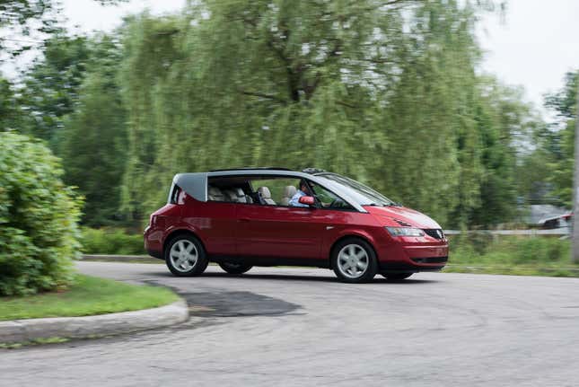 Image for article titled The 2002 Renault Avantime Is The Stuff Of A Child's Imagination