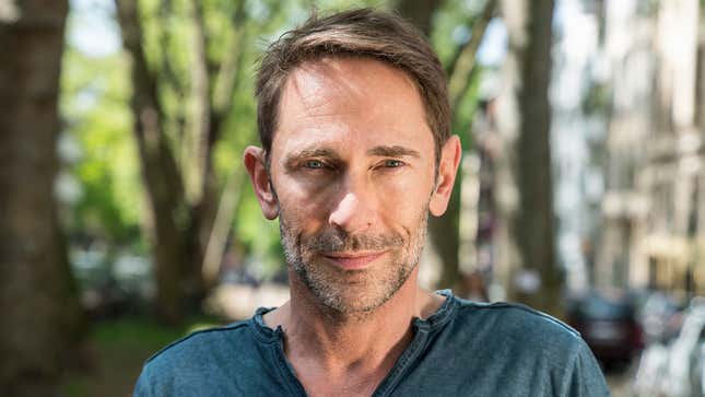 Image for article titled Conspiracy Theorist Worried His Credibility Undermined By Trump Retweeting Him