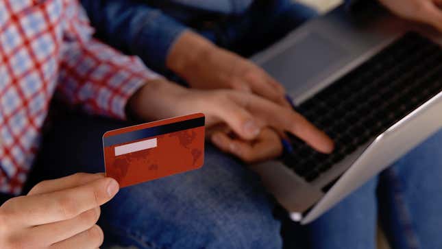 Image for article titled What Happens If I Add an Authorized User on My Credit Card?