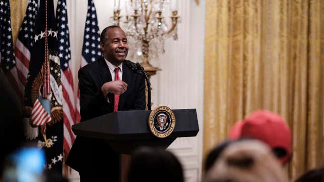 Image for article titled HUD Secretary Ben Carson mistakes REOs for Oreos, and this stuff just writes itself