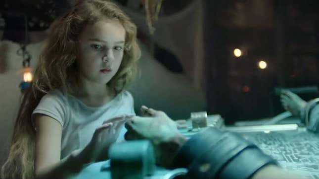 Lexy Kolker in Freaks.