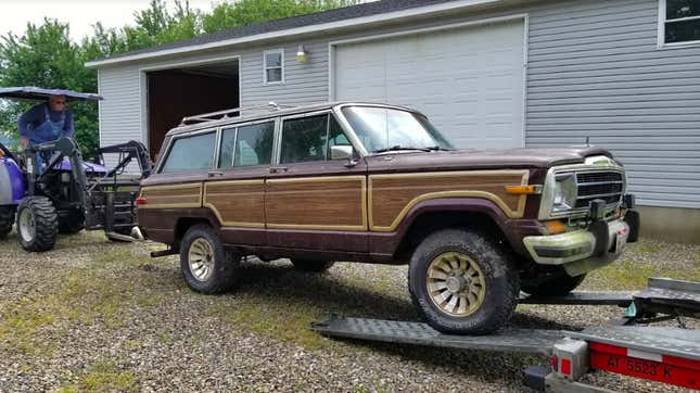 Image for article titled What It Was Like Towing a Free Jeep Grand Wagoneer With the 2020 Jeep Gladiator