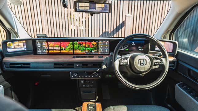 Image for article titled The Rad 2021 Honda E Thrives In A City Like Tokyo But Lacks The Value That Would Make It An Icon