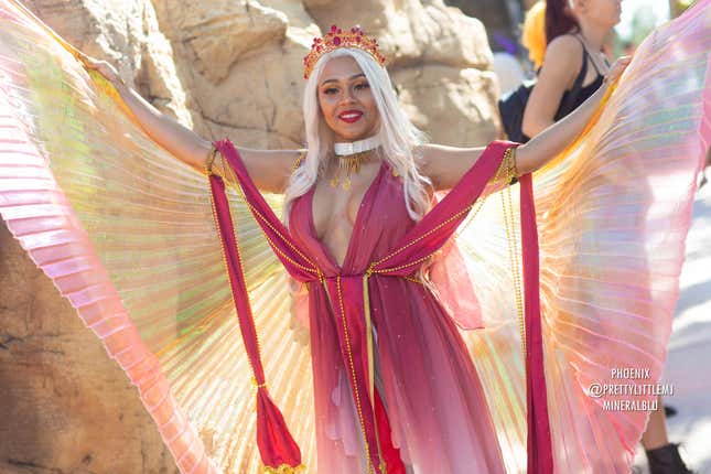 Image for article titled 2019's Last Big Cosplay Show Was A Christmas Treat
