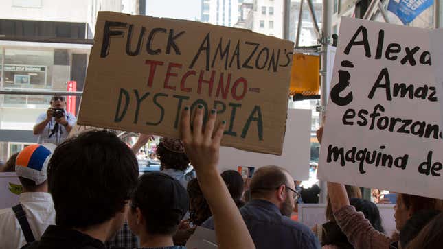 Image for article titled For Prime Day, New Yorkers Order Jeff Bezos to Do Better