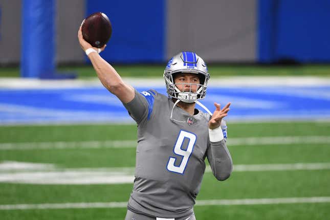 Image for article titled Ranking where all 32 NFL teams stand with their QBs, from best to worst