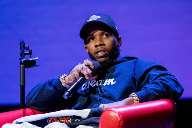 Image for article titled New Report Claims Tory Lanez Shot Megan Thee Stallion Because He &#39;Was Just Too Drunk&#39;