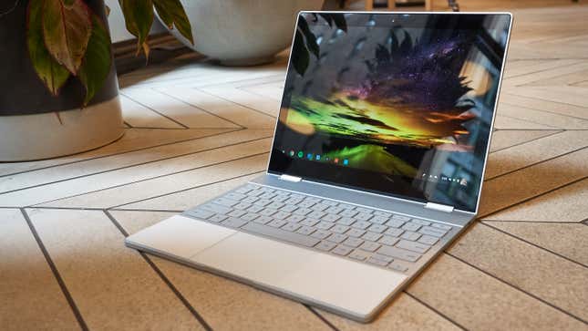 A photo of the Pixelbook in all its glory 