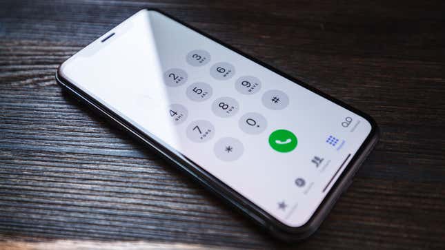 Image for article titled How to Answer Calls With Your Voice in iOS 14.5