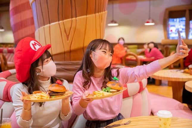 Imagen para el artículo titulado Super Nintendo World finalmente abrió sus puertas en Japón