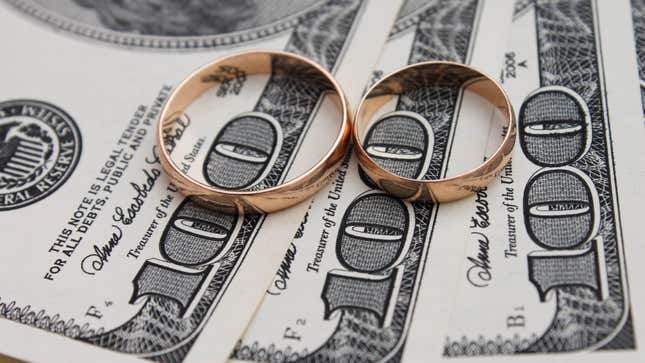 Image for article titled Should You Merge Your Finances With Your Partner&#39;s?
