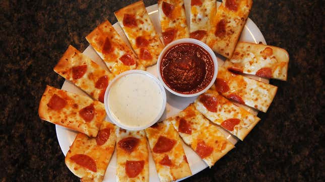 Image for article titled Hidden Valley Ranch donates $2,000 to ranch-trolling Dallas pizzeria