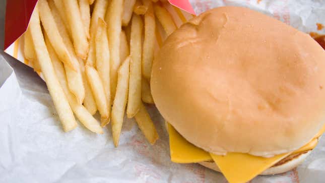 Image for article titled Good news: Fast food packaging is full of toxic chemicals