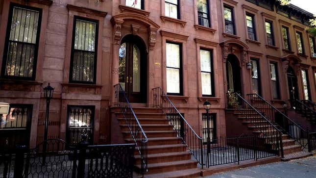 Image for article titled Film Character Moves Into Beautiful Brooklyn Brownstone After Getting Dream Publishing Job
