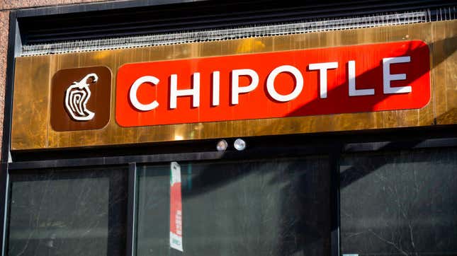 Image for article titled Chipotle to pay largest-ever food safety violation fee, $25 million