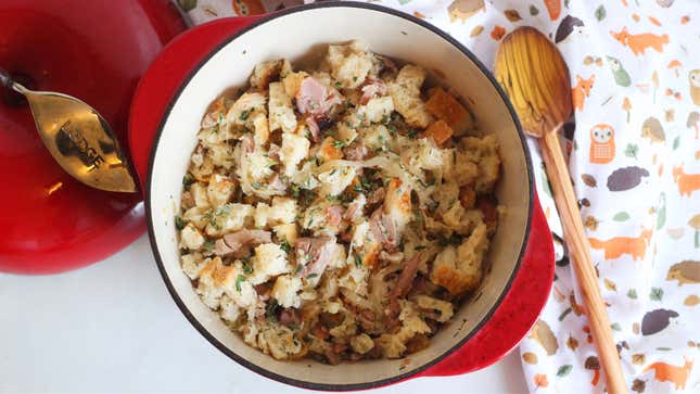 Image for article titled Add Smoked Turkey to Your Stuffing