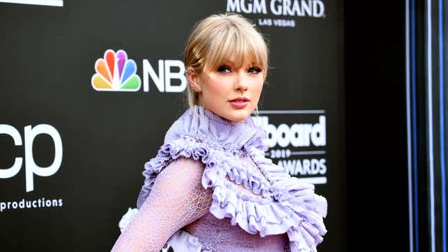 Image for article titled Kanye West&#39;s former manager Scooter Braun now controls Taylor Swift&#39;s back catalog, and she&#39;s pissed